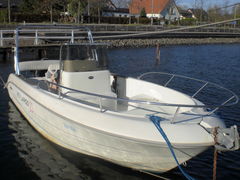 Sessa Key Largo 22 (barco de motor)
