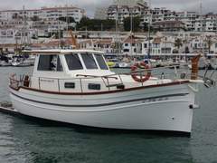 Menorquin MY 100 (barco de motor)